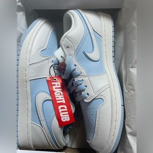 Women’s air jordan 1’s . Reverse ice blue . Size 8 women’s